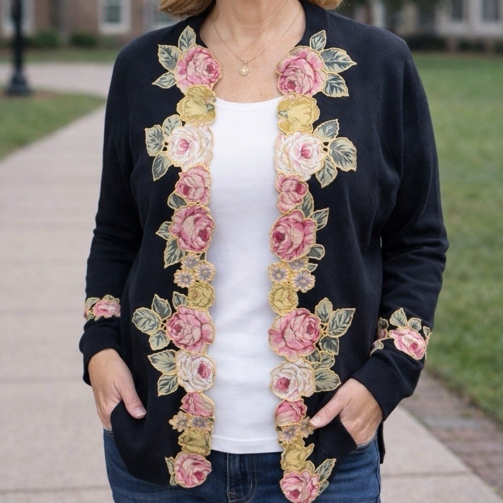 Fruit of the Loom Floral Cardigan Women L Black Excellent Rose Applique Vintage